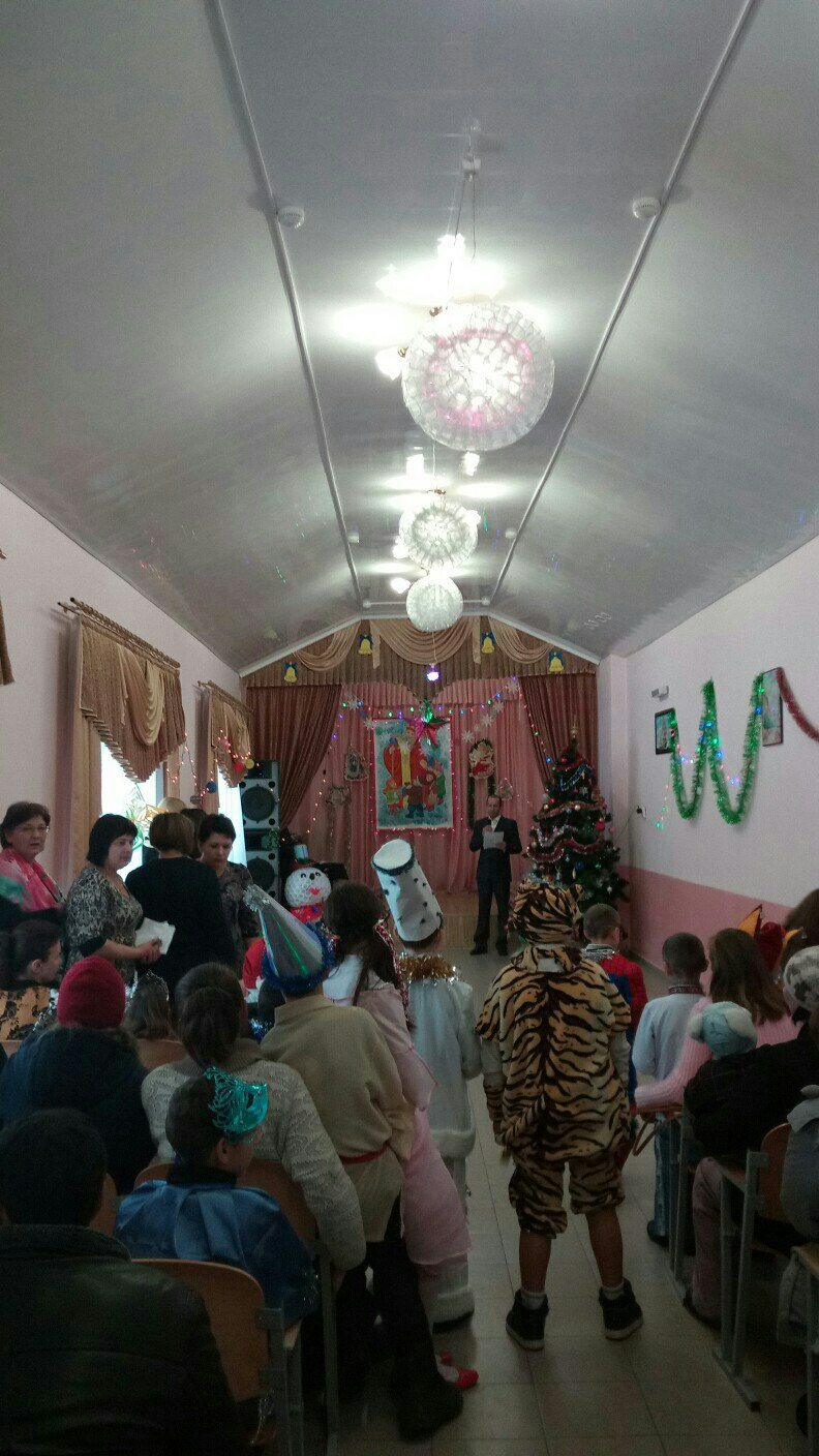 Помив машину і._._. до дітей 4