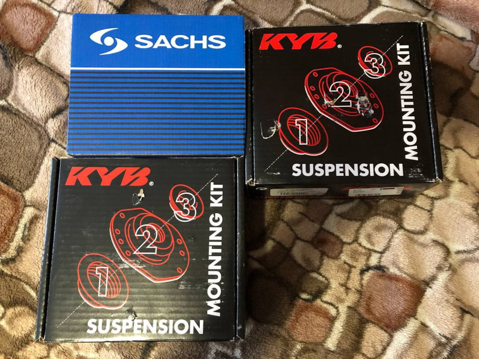 Закупівля: комплект вірних опор KYB + пильовики з відбійниками Sachs 3