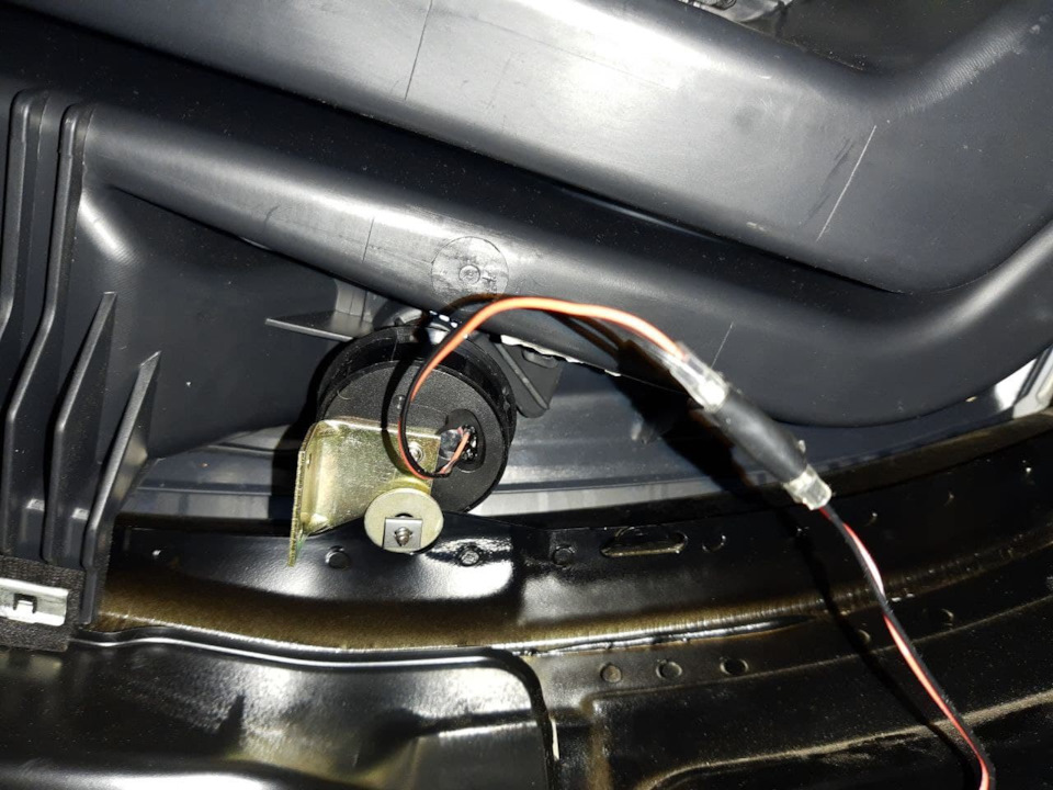 Заміна динаміків Smart Fortwo 451 4