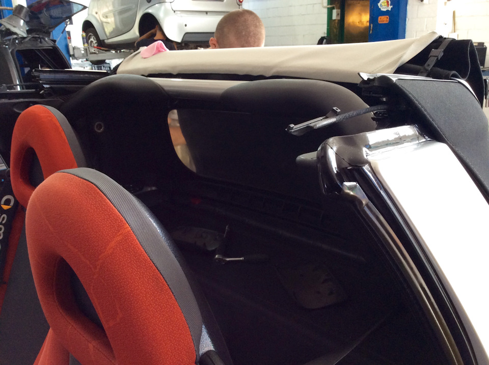 Профілактика даху в Smart Cabrio. 4