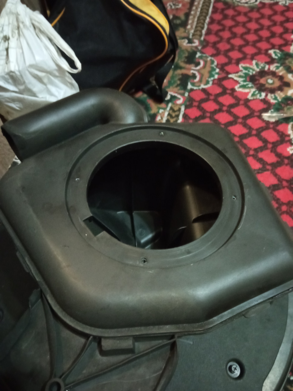 Побудова прихованих сабвуферів BOSE 1