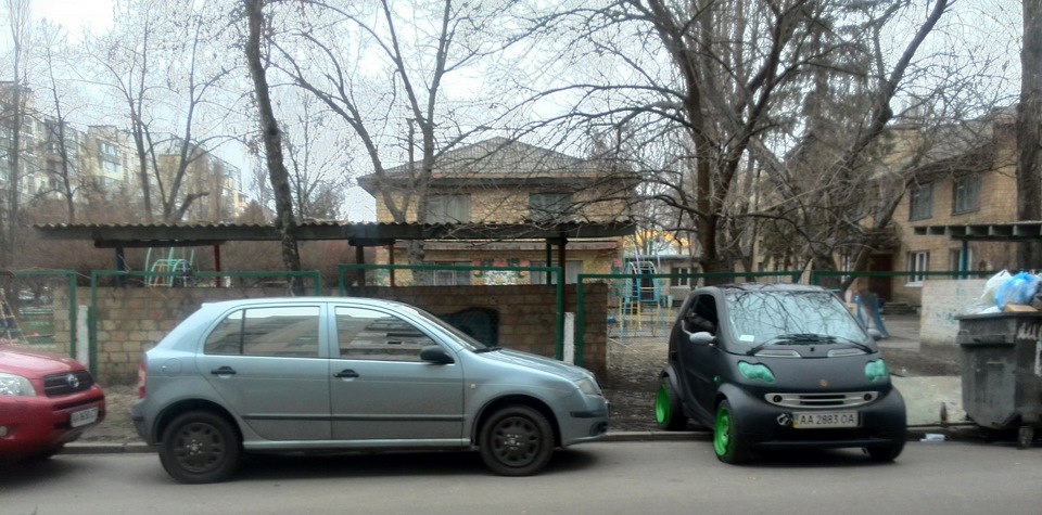 Припаркувався 1