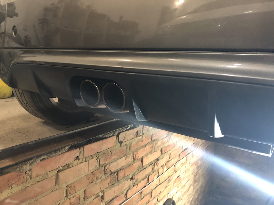 вихлоп Brabus 2