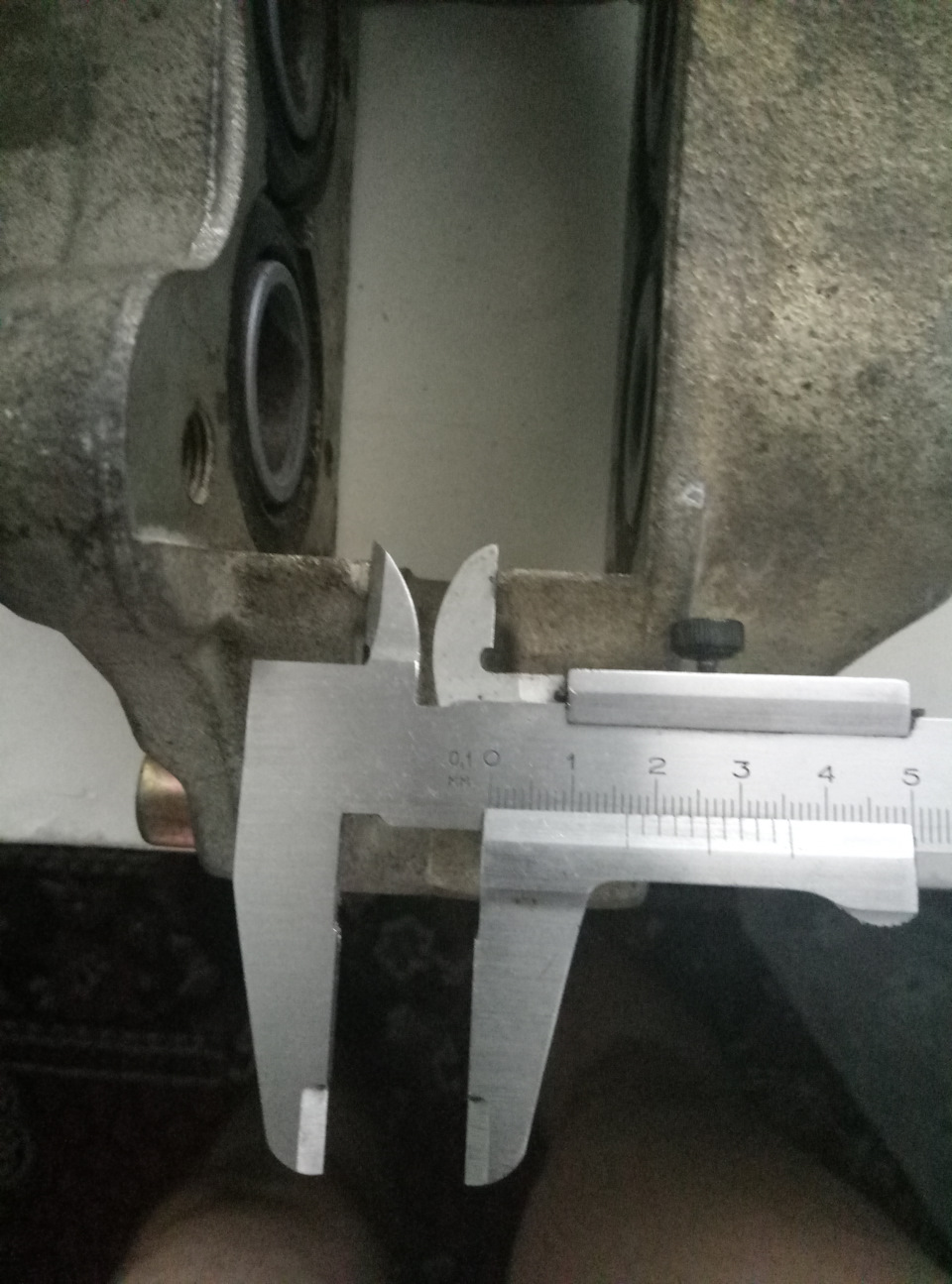Нормальна машина повинна мати гальма Brembo 4