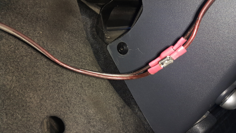Електрика. Kenwood Miswiring, підсвічування ніг 2