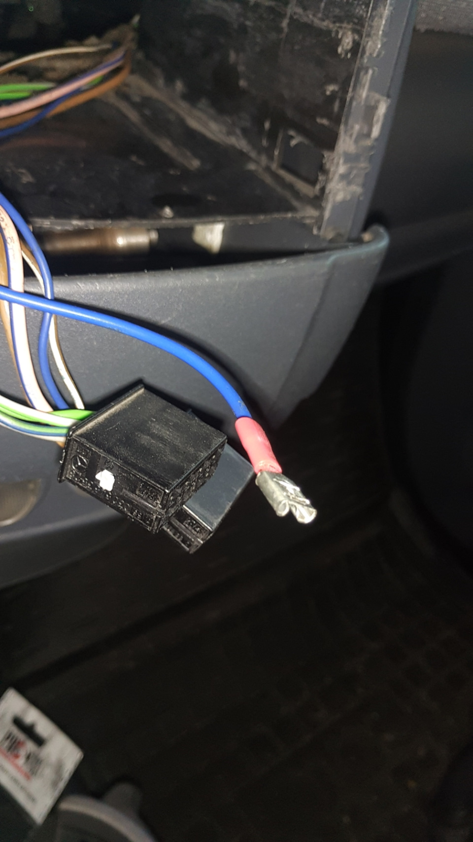 Електрика. Kenwood Miswiring, підсвічування ніг 4