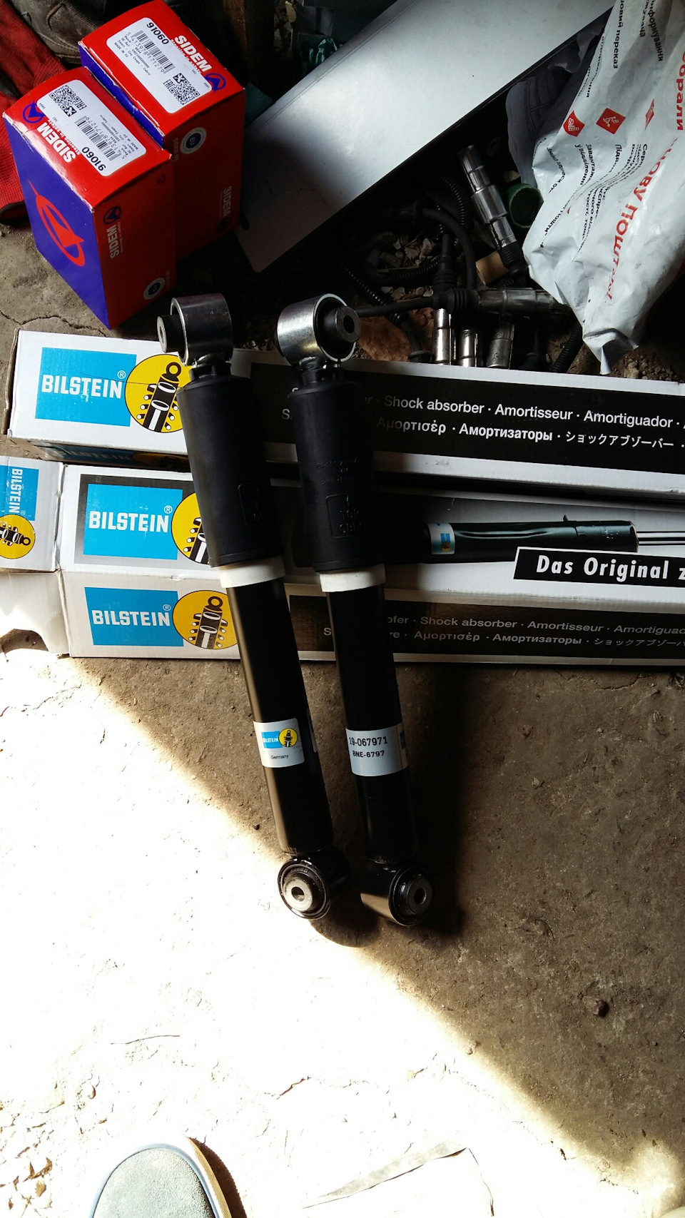 Заміна задніх амортизаторів Smart fortwo 1