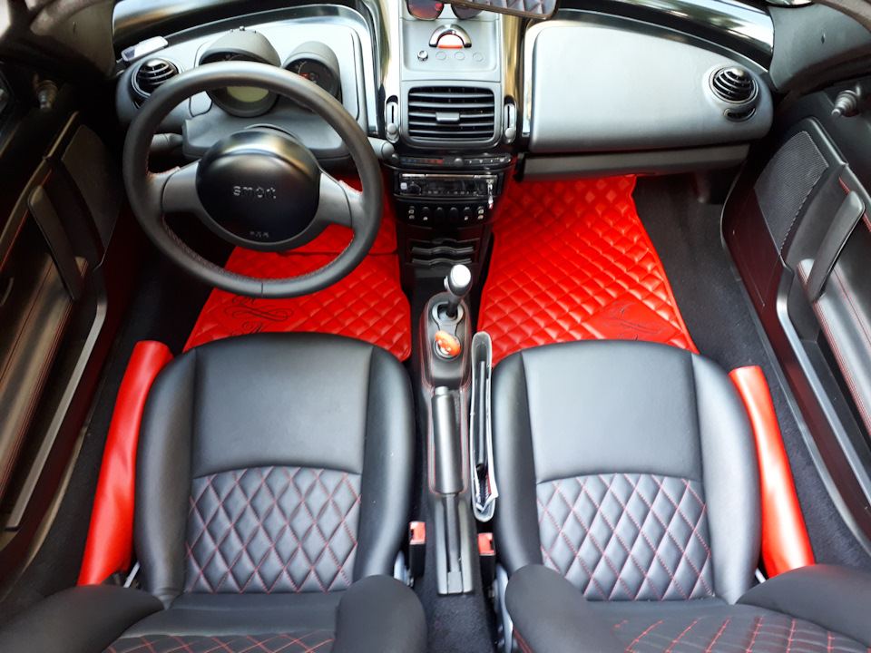 Перетяжка салона Smart Roadster, покраска пластика 3