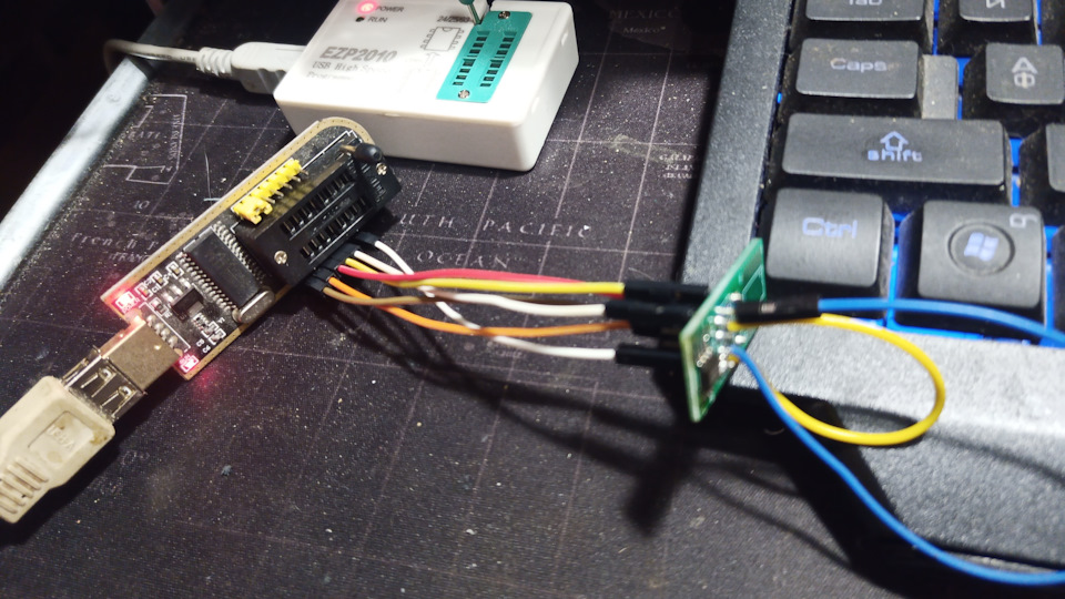 Програмування EEPROM 93S56W за допомогою китайського CH341 4
