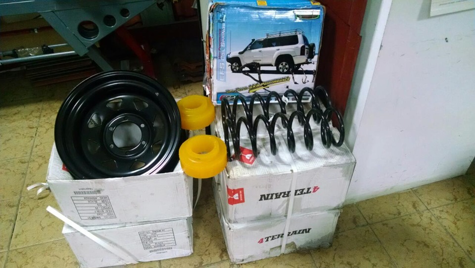 Встановлення шин Silverstone MT-117 X-treme 35/11.5R16 і ще трохи смакота. 1