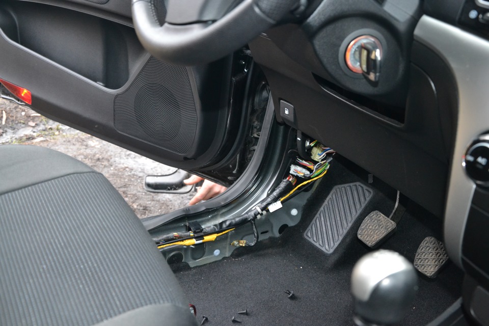 Установка сабвуфера SsangYong Korando 3
