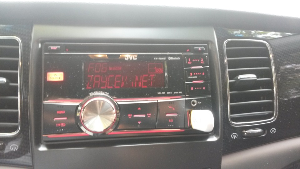 JVC KW-R600BTEY 2