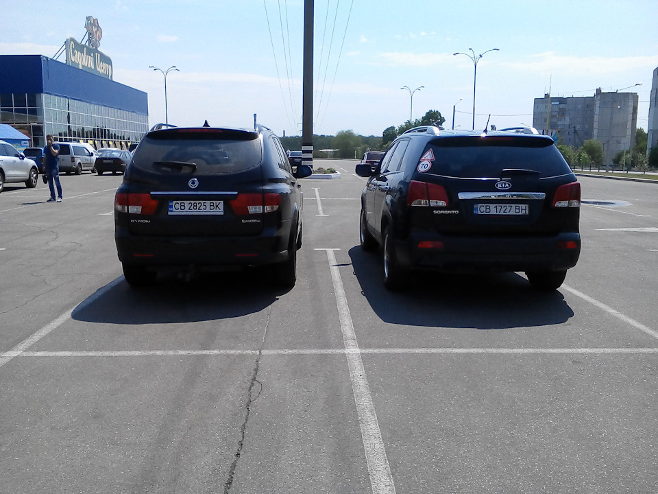 KIA Sorento vs SY Kyron 1