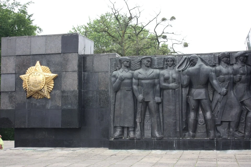 Знову про Львів (до питання про пам'ятники)