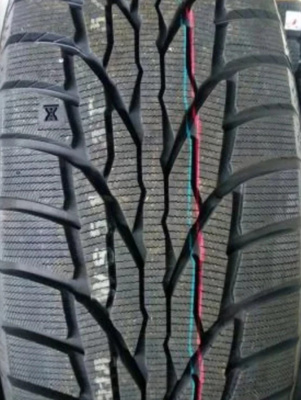 Зимові шини KUMHO WinterCraft SUV Ice WS51