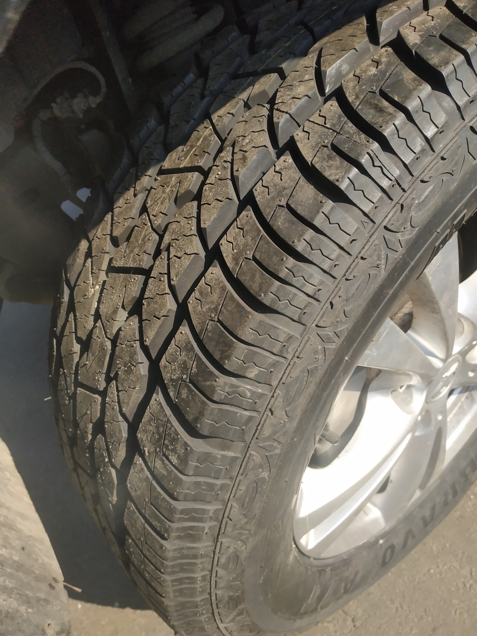 Maxxis Bravo AT-771 1