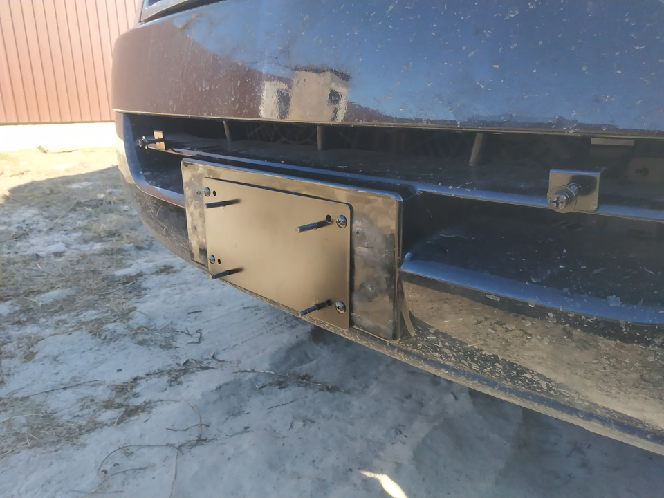 Накладка переднього бампера// Front bumper guard 5