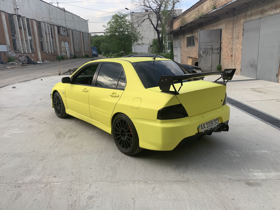 Прошу любити і шанувати 2