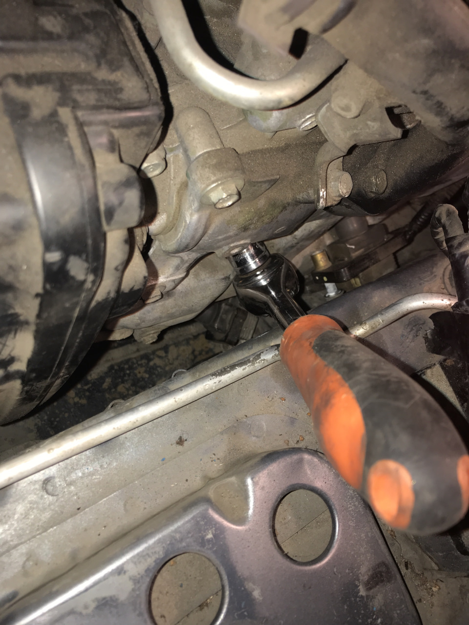 Заміна свічок Subaru Forester 2007 3