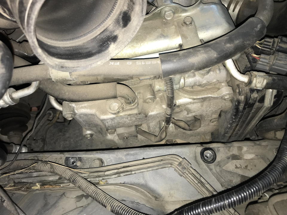 Заміна свічок Subaru Forester 2007 1