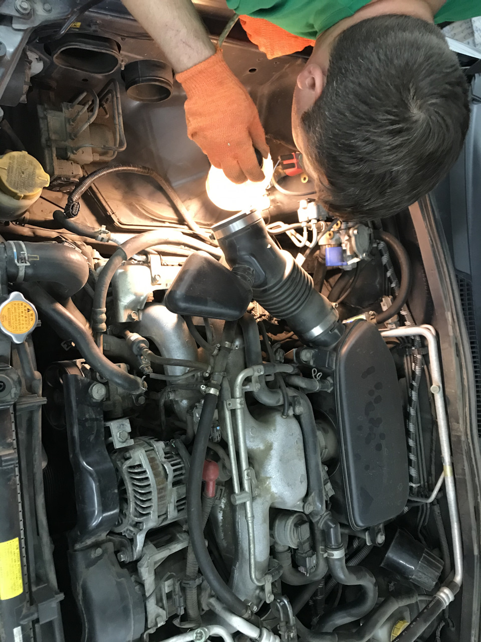 Заміна свічок Subaru Forester 2007 4