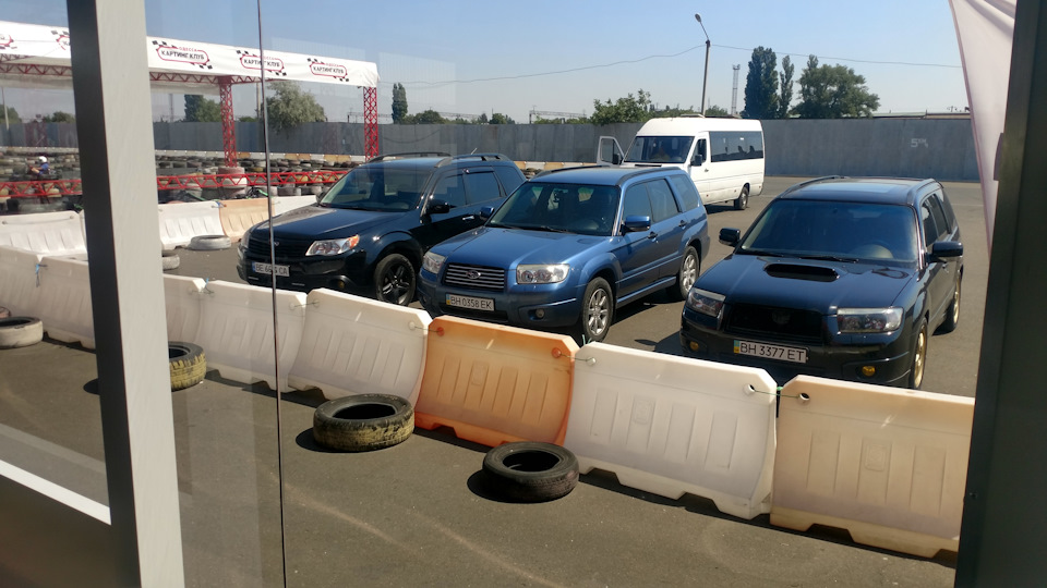 Трохи прокотилися з друзями на карті))) 1