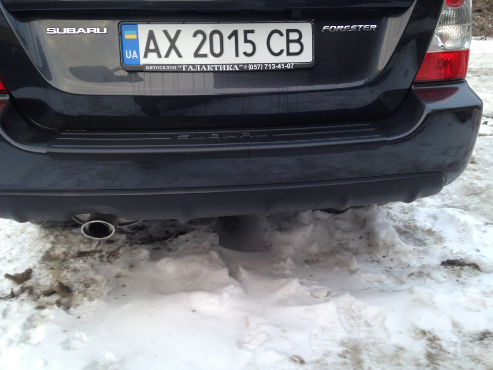 Накладка бампера Subaru 1
