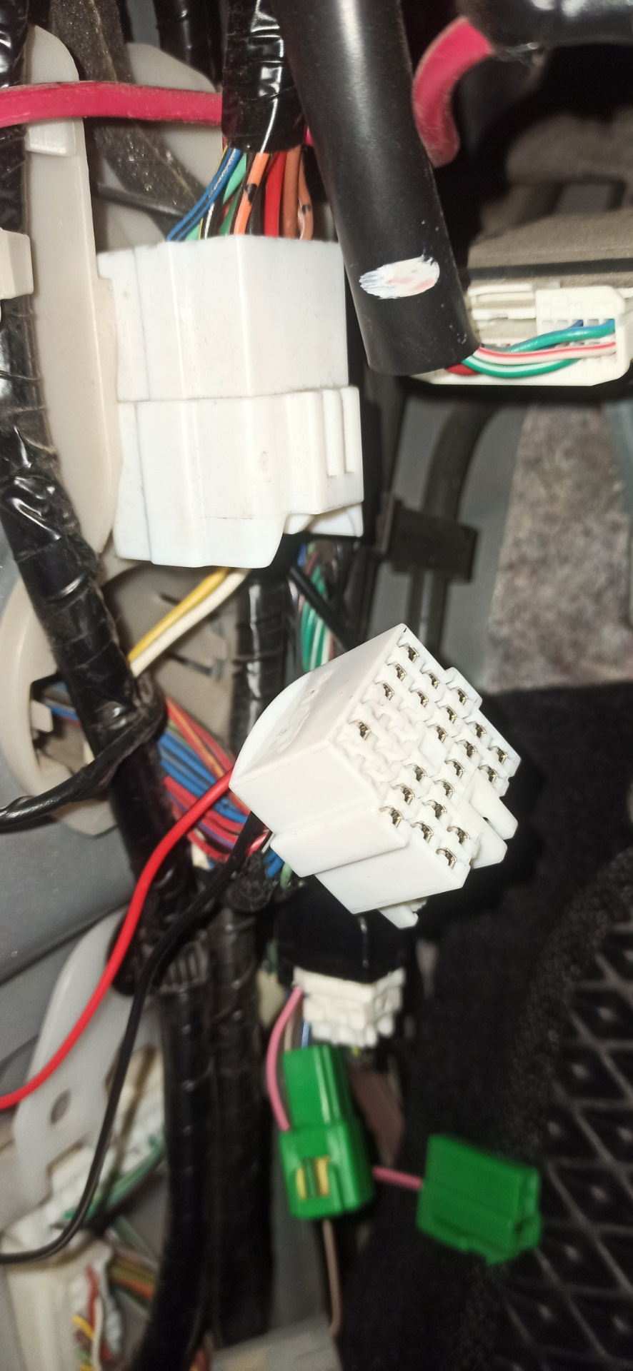 Led накладки на пороги Forester 4
