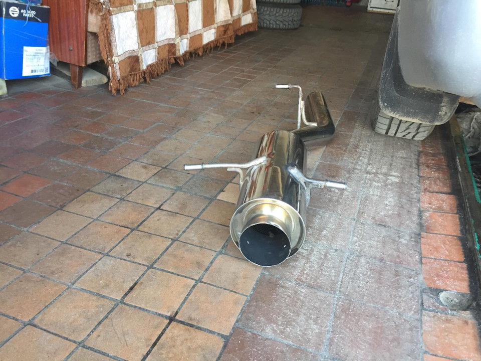 Задня банка HKS 4