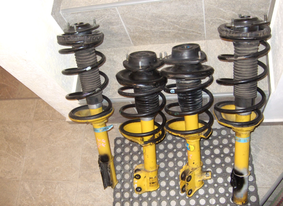 Епопея зі стійками. Сток | Tein Super Wagon | Bilstein B6 1