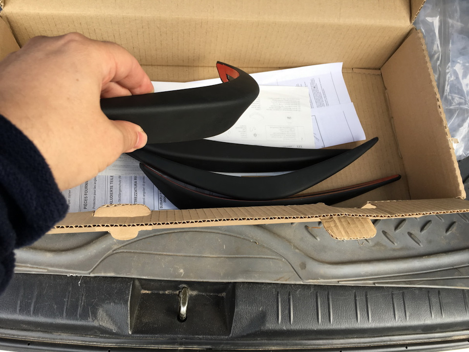 Накладки на бампера, Фендери або Bumper corner protector 2