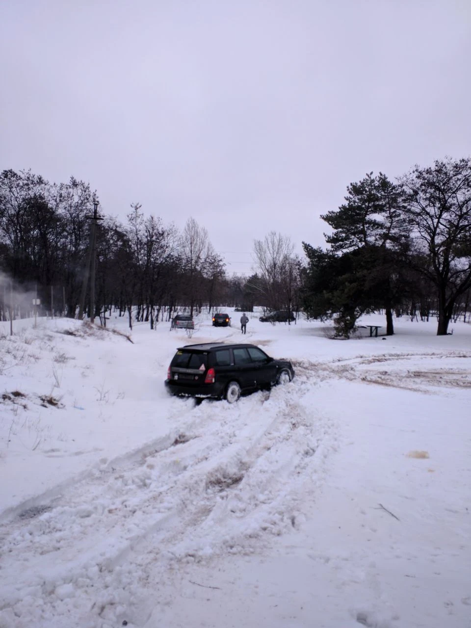 Є бажаючі помісити сніг у Дніпрі?)