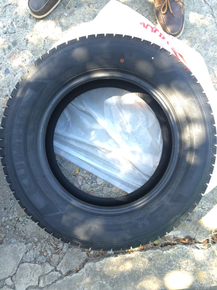 Зимова гума KUMHO I'ZEN KW31 4