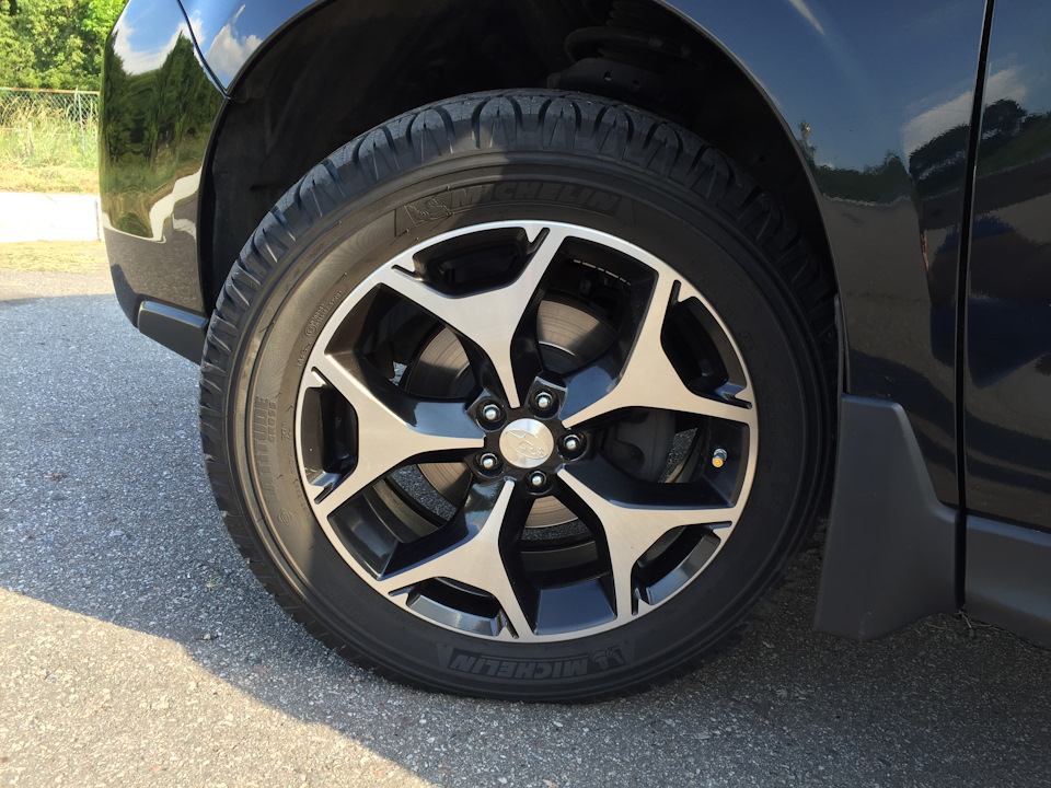 Заміна літніх шин на Michelin Latitude Cross 235/55 R18 100H 2