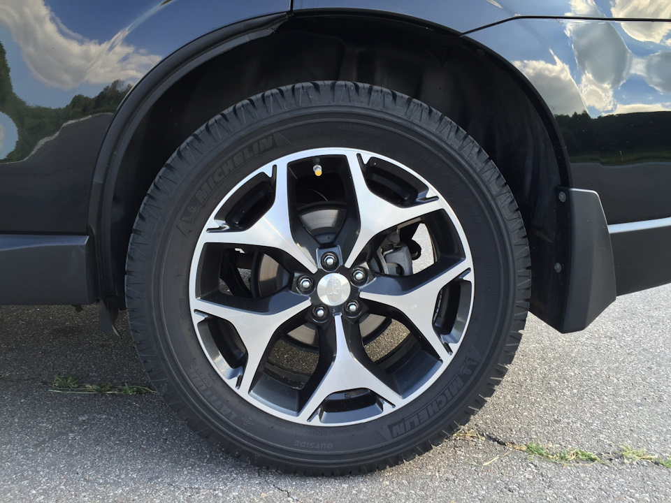 Заміна літніх шин на Michelin Latitude Cross 235/55 R18 100H 5