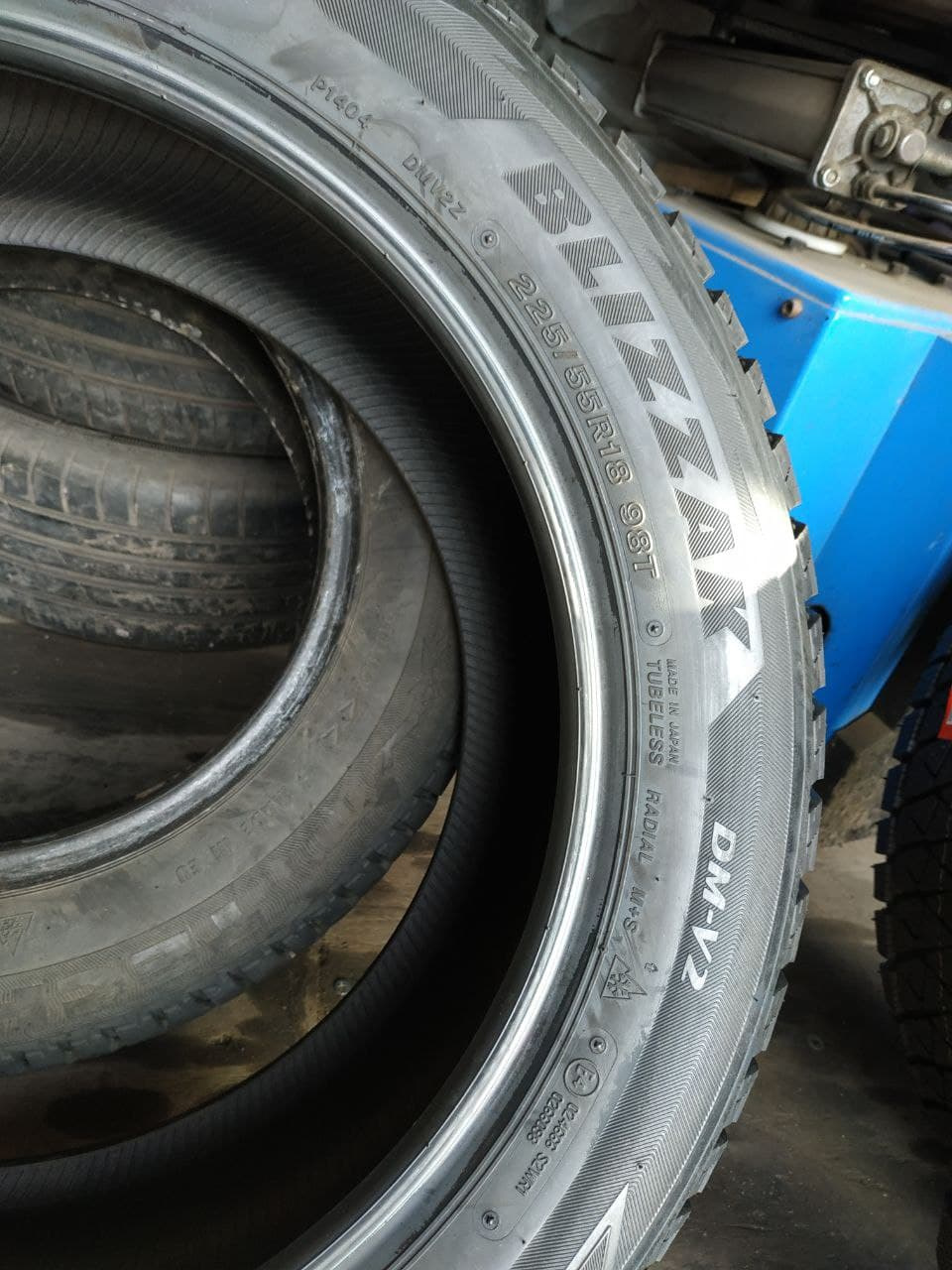 Зимові капці BRIDGESTONE BLIZZAK DM-V2 225/55/R18 2