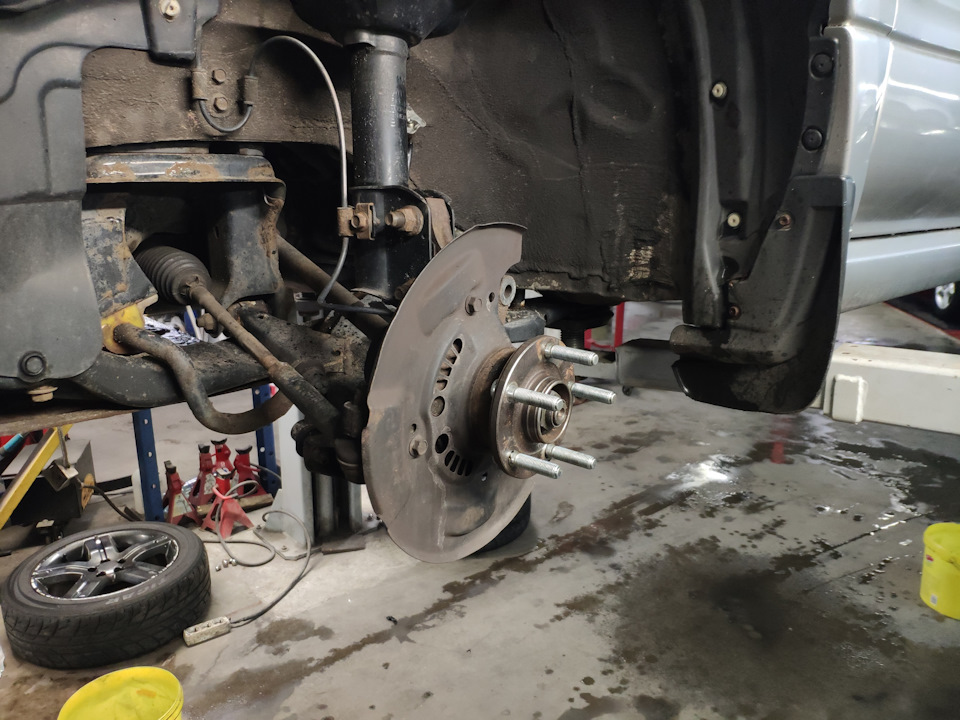 Brembo 17z 6+4 326mm/316mm, Шланги Goodridge, Диски ASA GT1 18/8.5j/et35 5