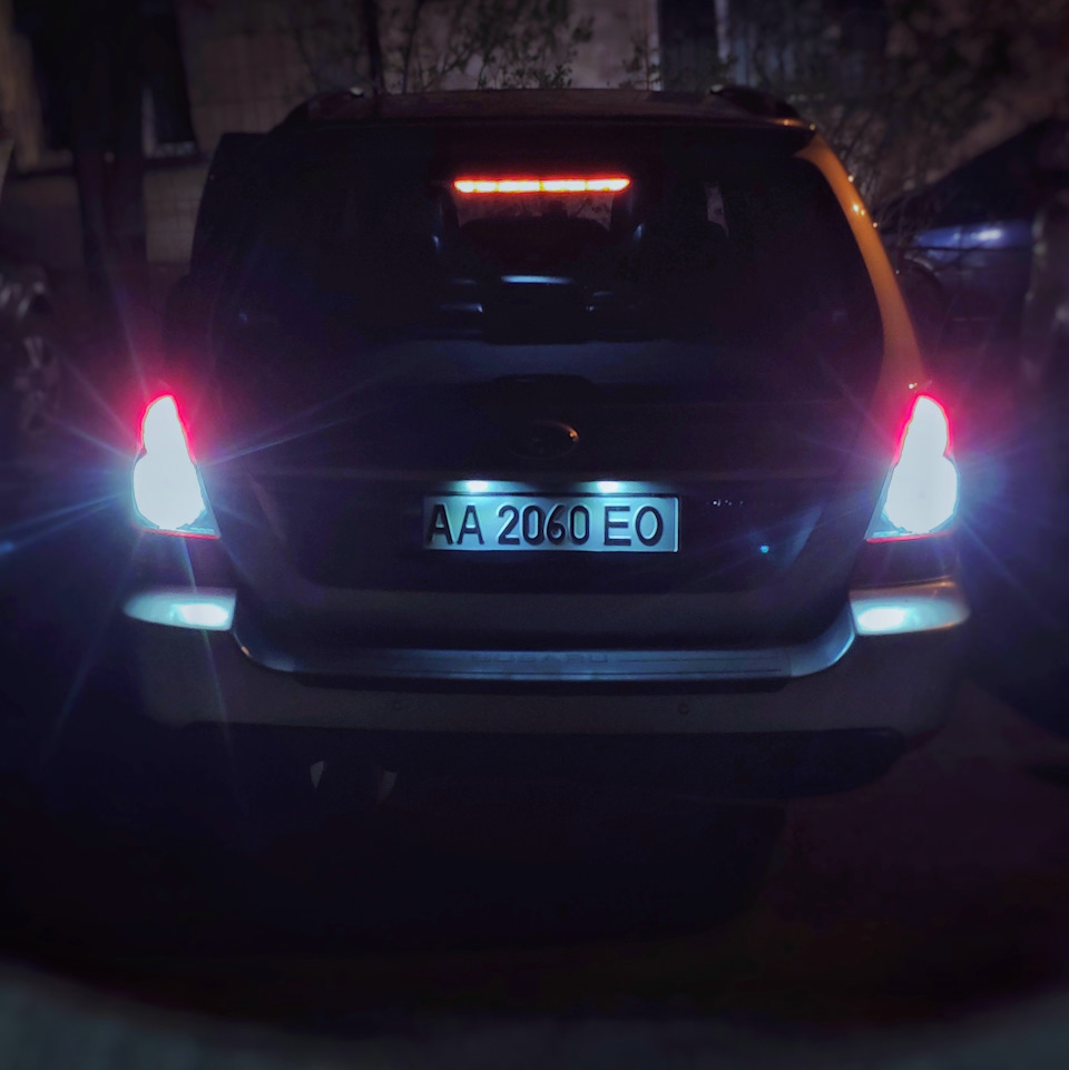 Дрібниці: LED Osram, XTi Stikers 4