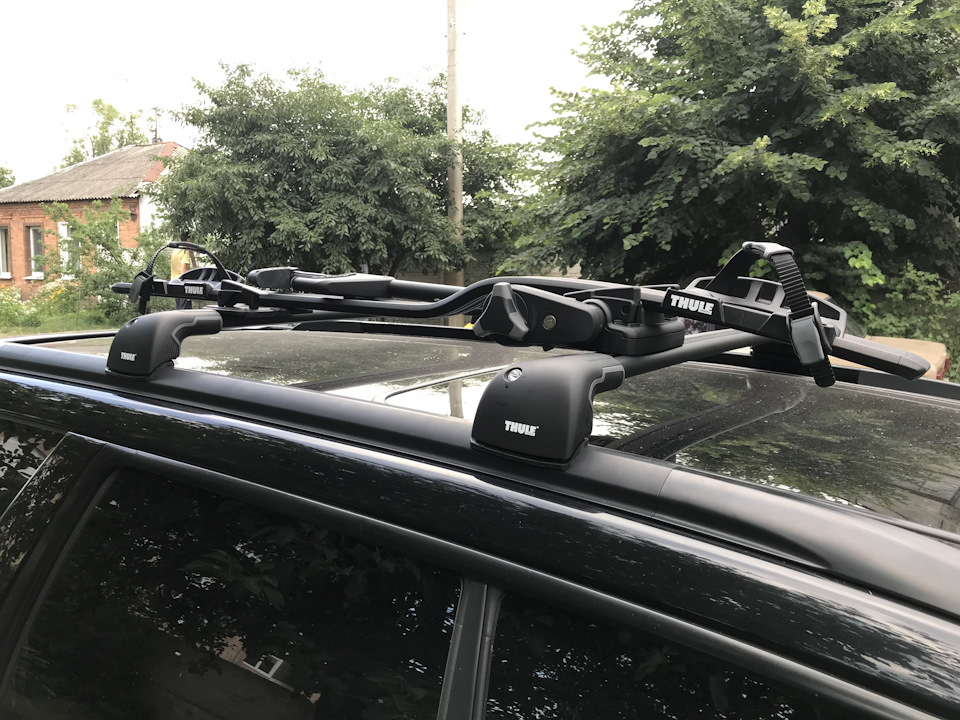 Поперечки Thule Wingbar Edge та кріплення велосипеда ProRide 598. 4