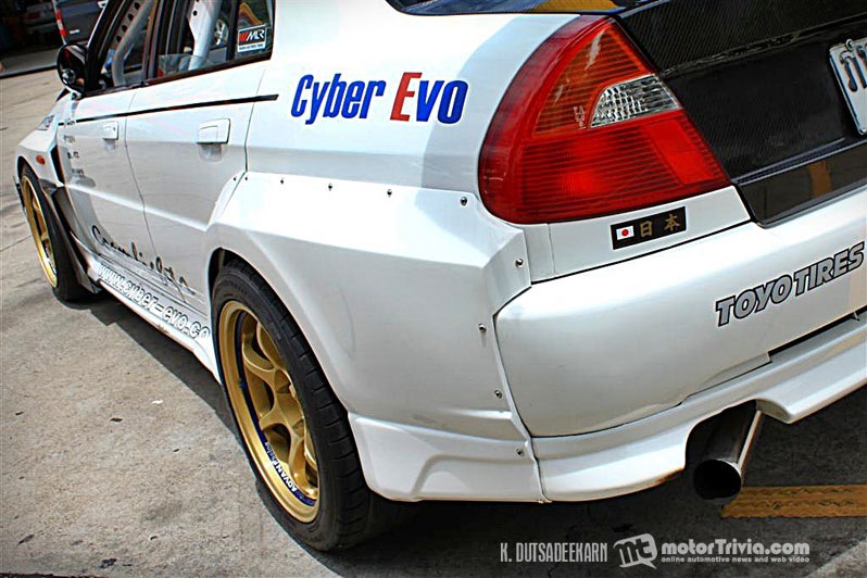 безсонна ніч або RocketBunny 4