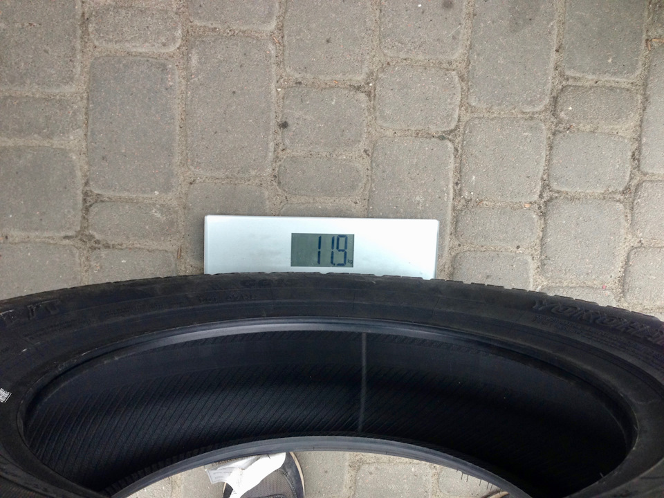 Yokohama Geolandar A/T G015 215/65 R16 98H 4