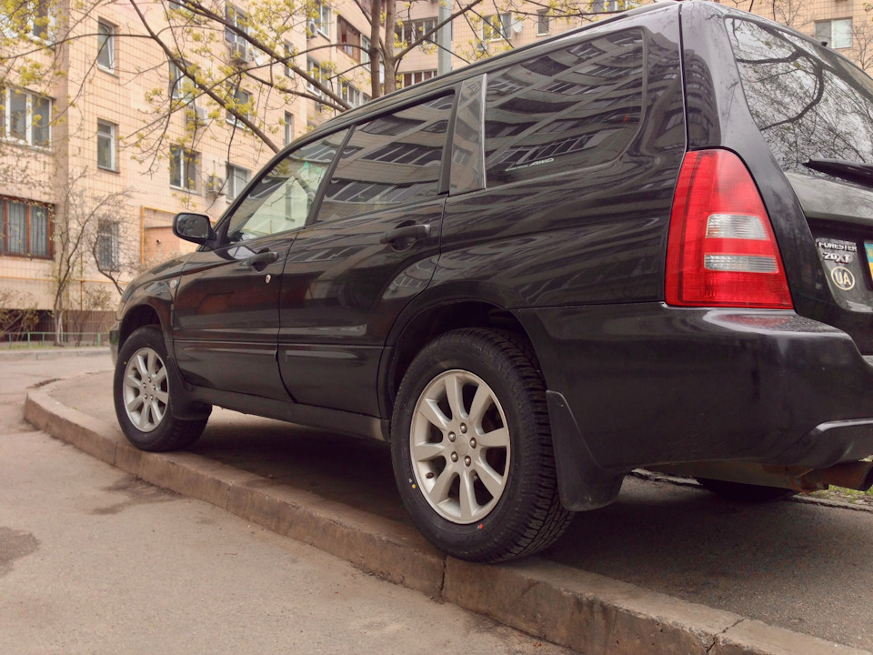 Yokohama Geolandar A/T G015 215/65 R16 98H 1