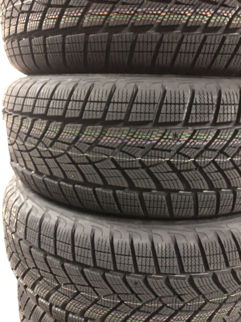 GOODYEAR UltraGrip 2