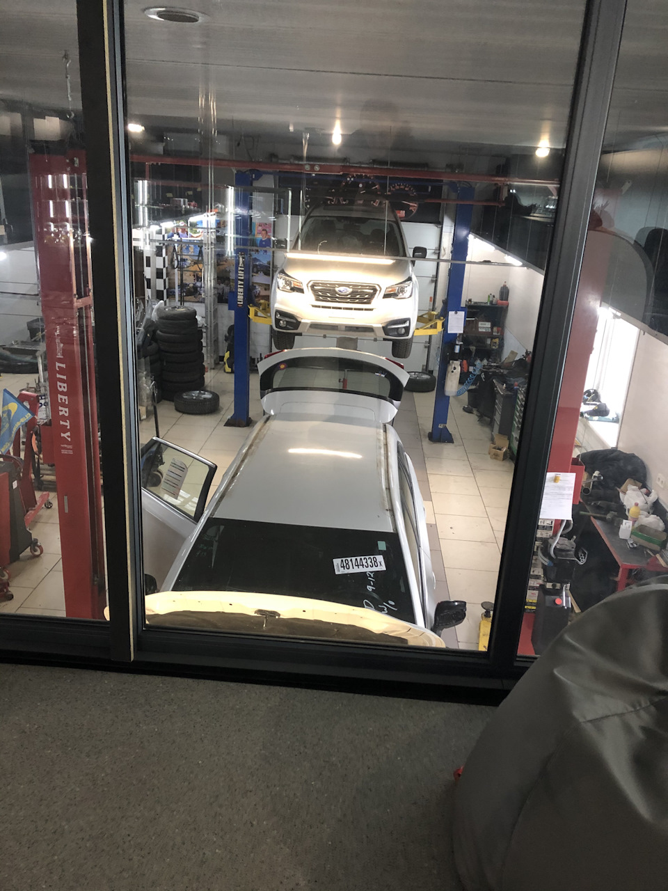 Ремонт кришки піддону CVT, мастило основних болтів по ходовій. 4