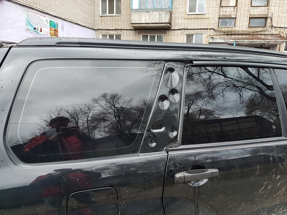 Перевірка проставок на биття і втрачений на 170км/год молдинг заднього скла 1