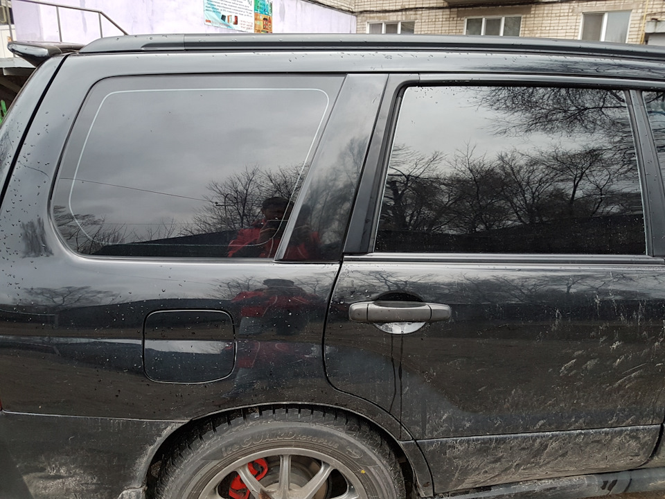 Перевірка проставок на биття і втрачений на 170км/год молдинг заднього скла 3
