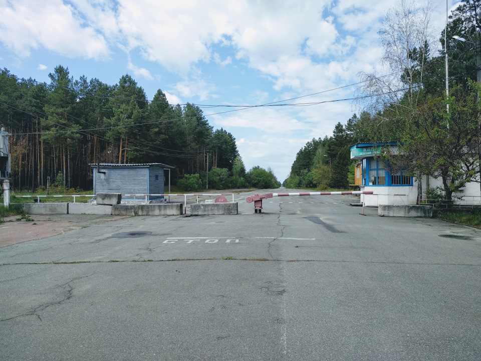 Страхолесьє та кордон Чорнобильської зони відчуження 2