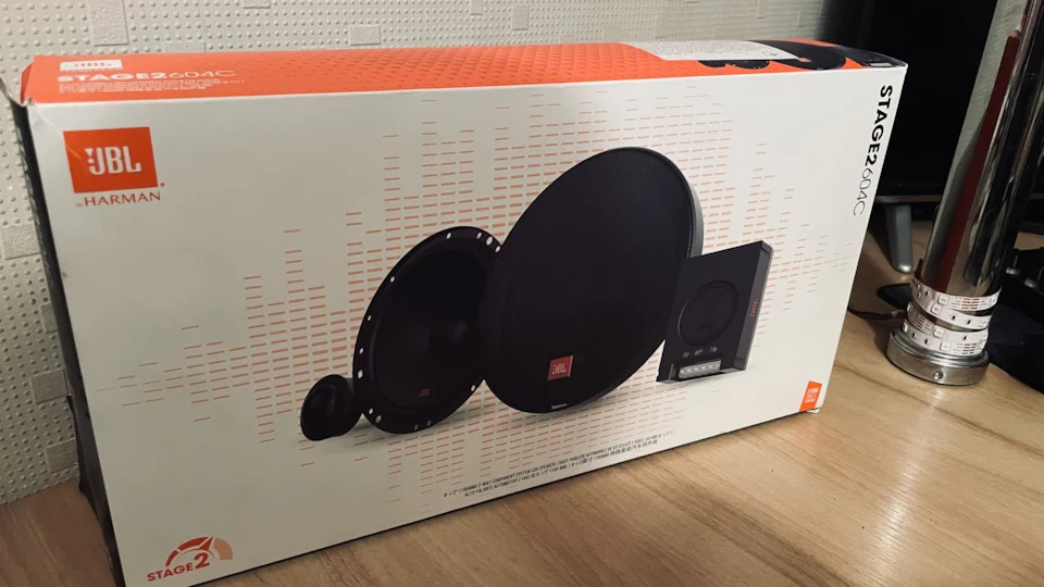 Подарунок 🎁 на днюху JBL stage2 604C