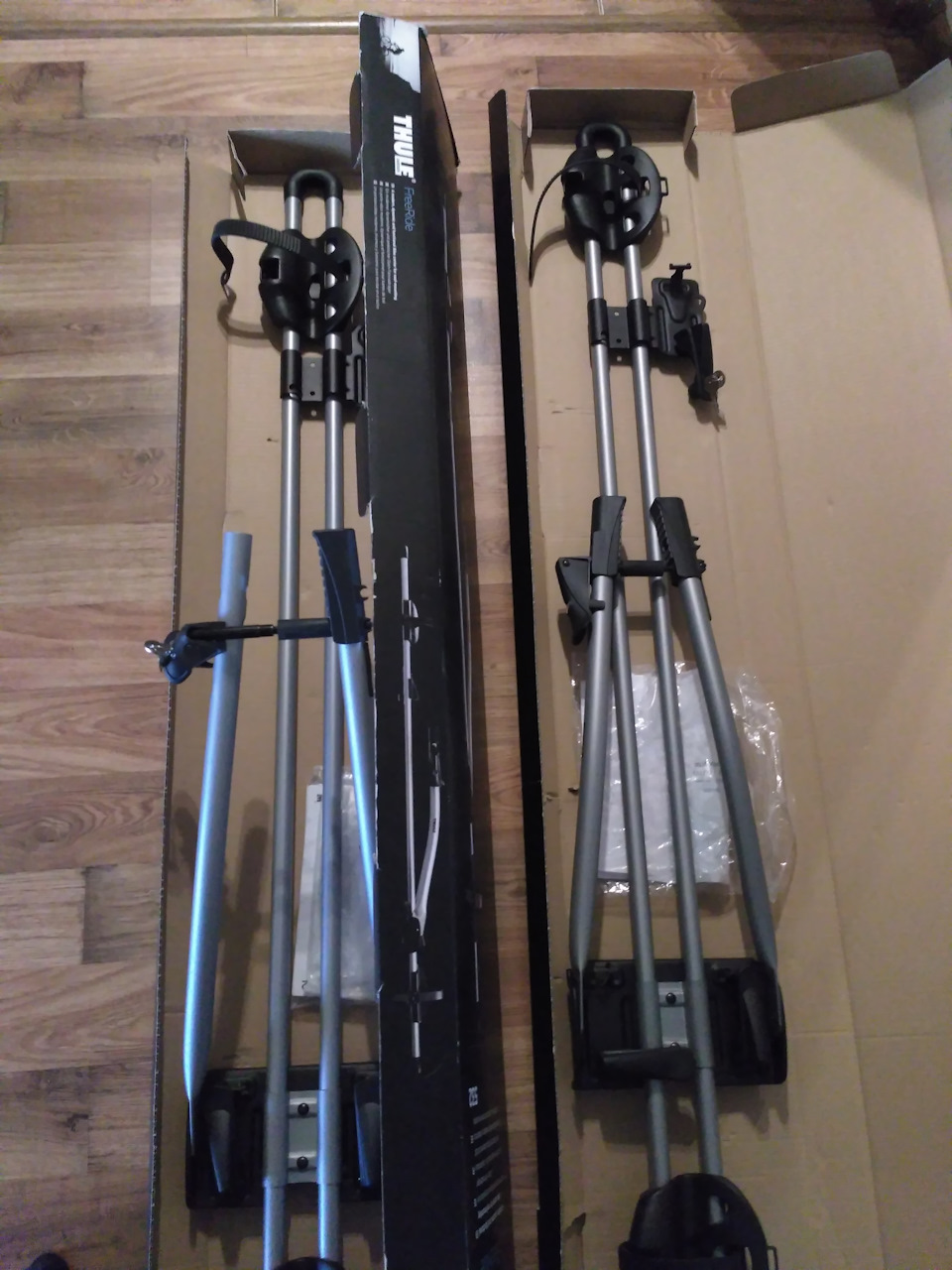 Прикупив тюлі - пару велокріплень Thule Freeride 532 1