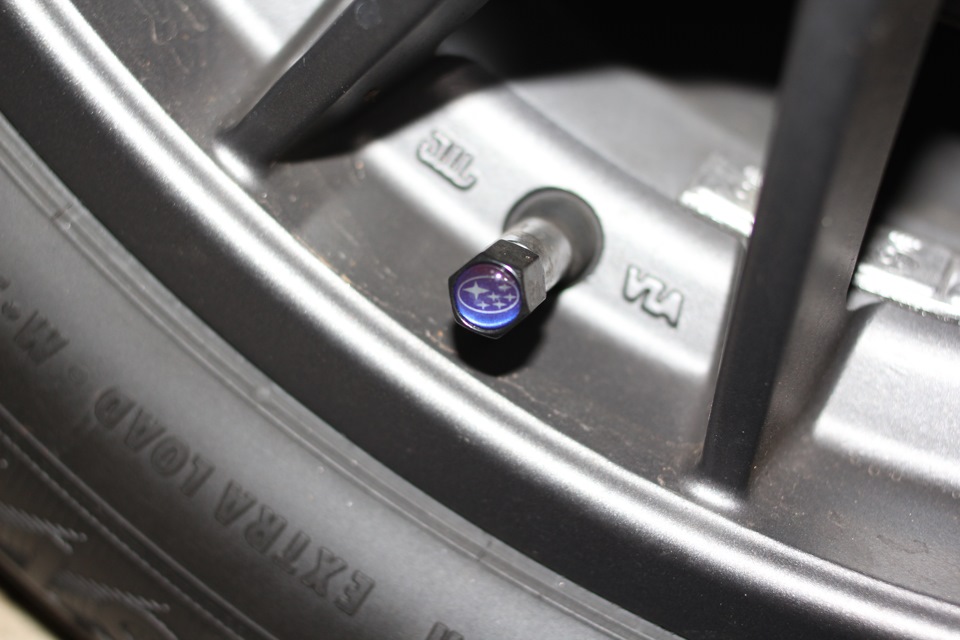 Брілок і кришки на ніпеля Subaru 2